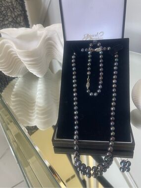 14k white gold 7.5-8.0 mm AA+ Black Freshwater Pearl set by Pearl paradise